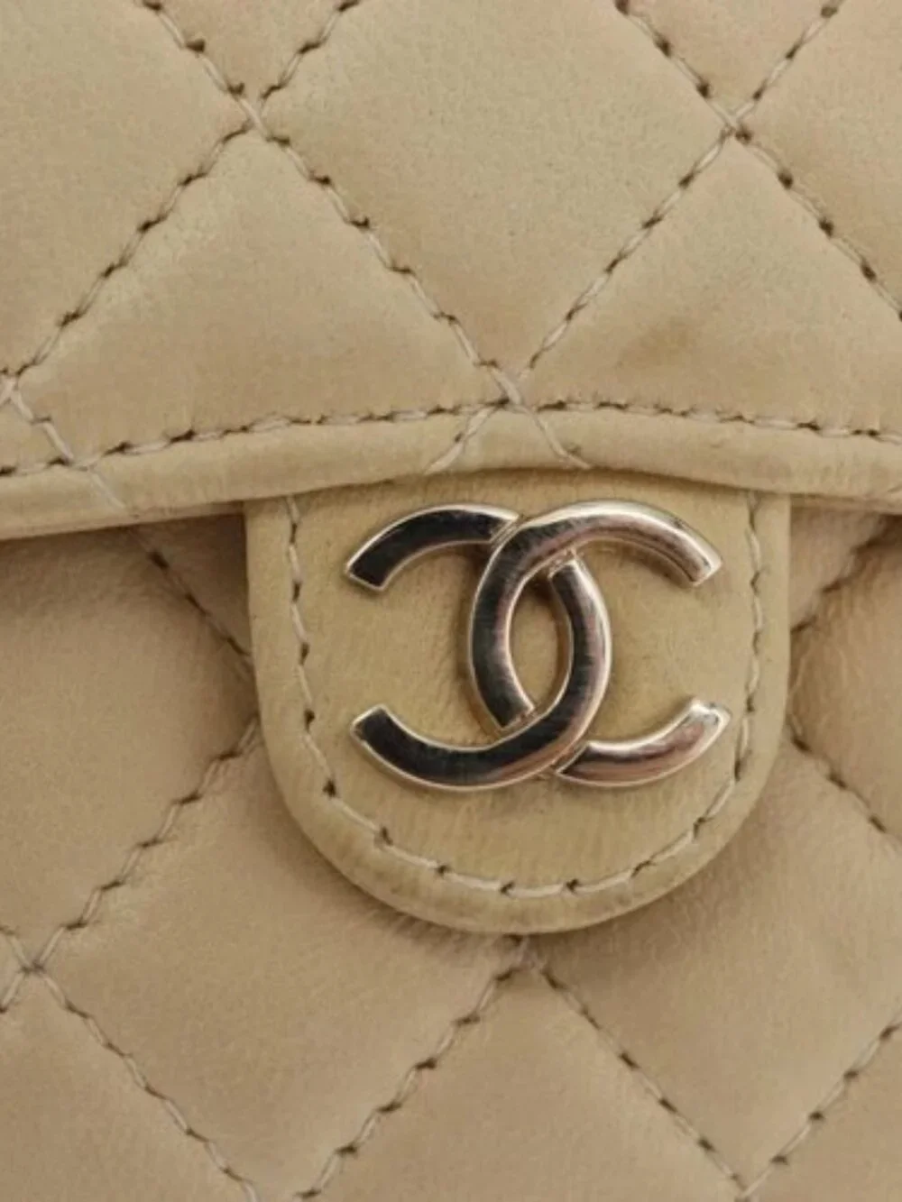 CHANEL Matelasse Pouch Lamb Skin Beige Gold CC Auth BA10922